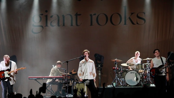 Die deutsche Art-Pop Band Giant Rooks auf einem Musikfestival in Housten, Texas. © picture alliance / NurPhoto | Reginald Mathalone Foto: picture alliance / NurPhoto | Reginald Mathalone