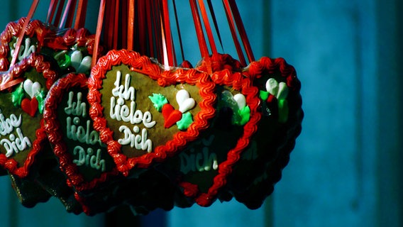 Lebkuchenherzen mit der Aufschrift "Ich liebe Dich" © willma... / photocase.de Foto: willma...